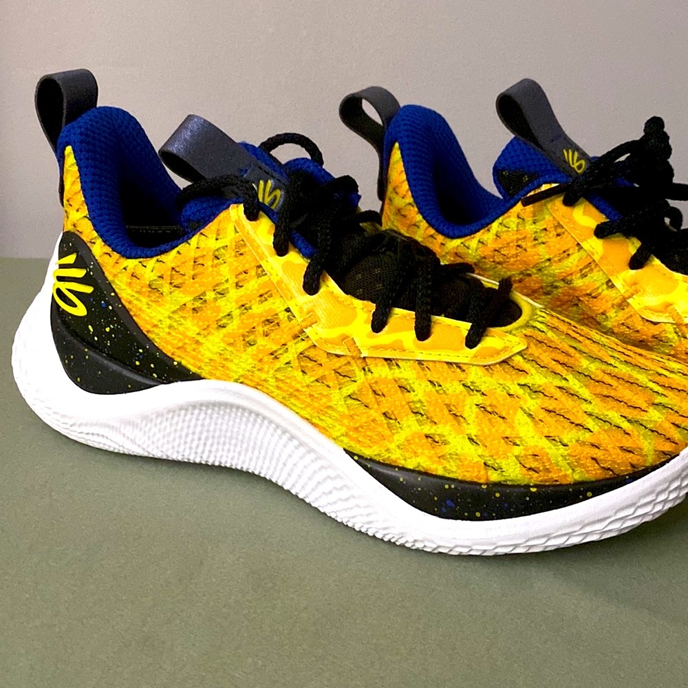 Curry Bang Bang yellow sneakers M7/W8.5